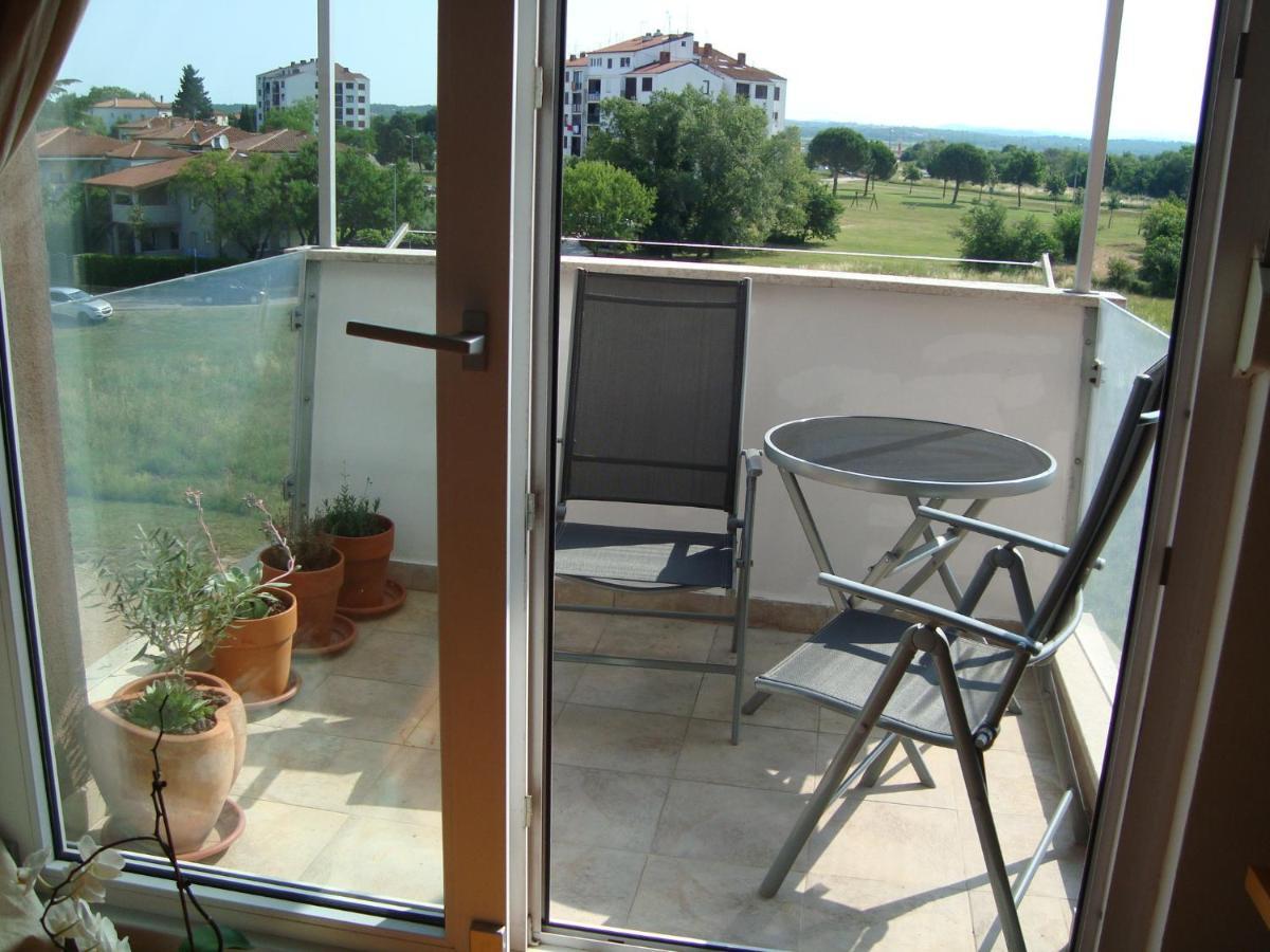 Lela Apartment *
